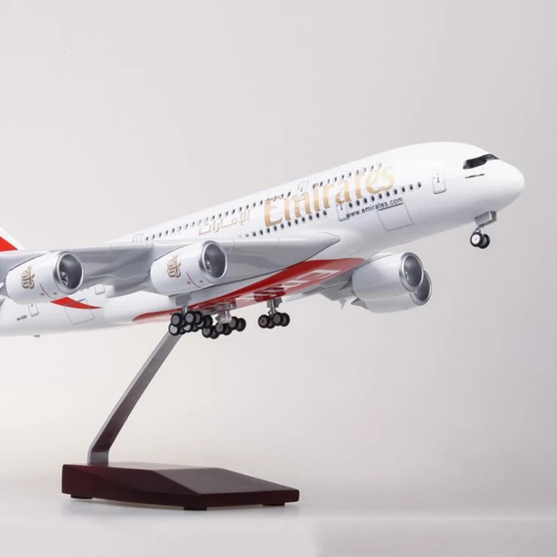 Escala 1/160 Airbus A380 Emira - Kids Toys Uae avaliação e preço